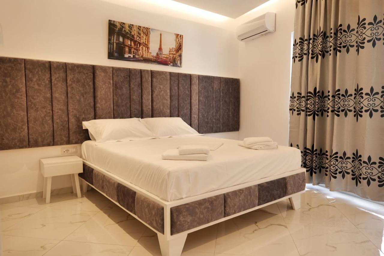 Lumi Hotel Sarande Bagian luar foto