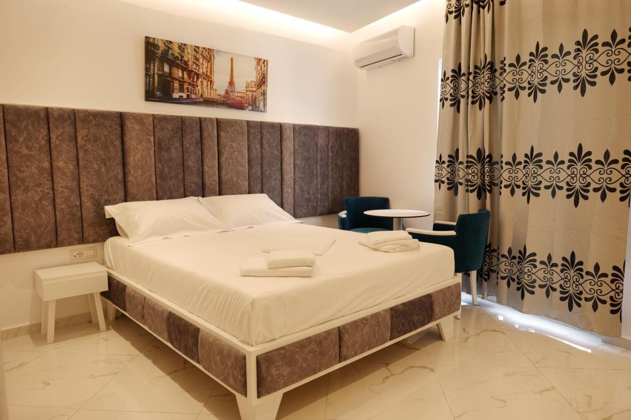 Lumi Hotel Sarande Bagian luar foto
