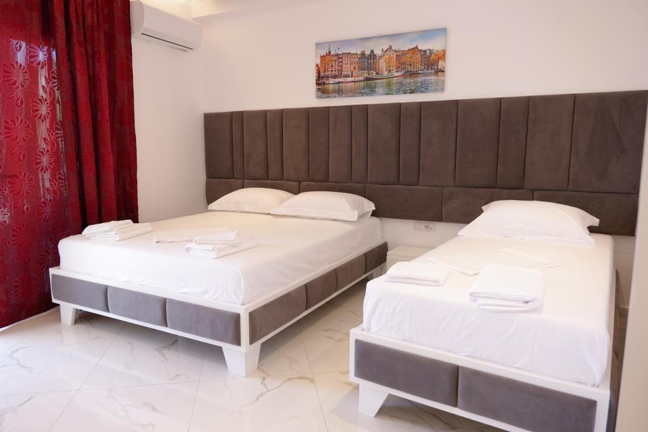 Lumi Hotel Sarande Bagian luar foto
