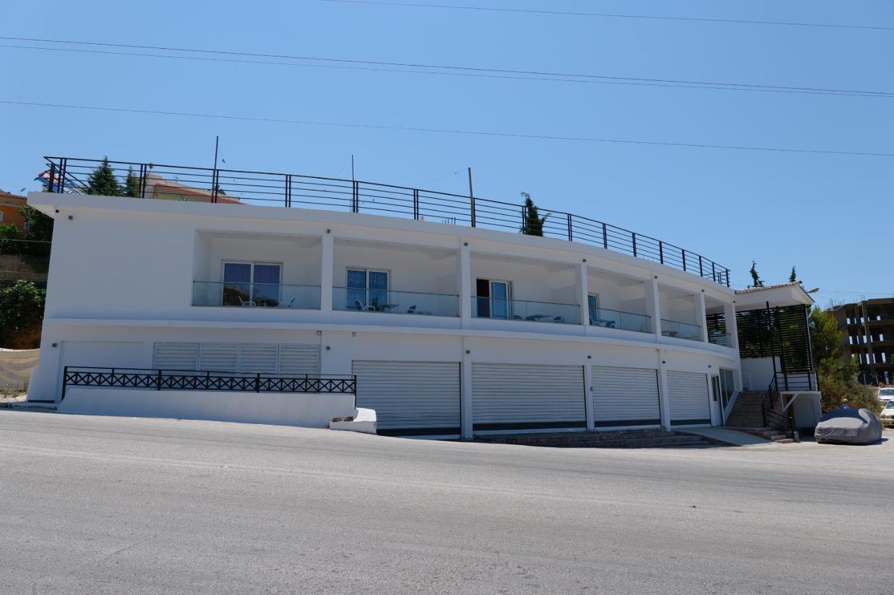 Lumi Hotel Sarande Bagian luar foto