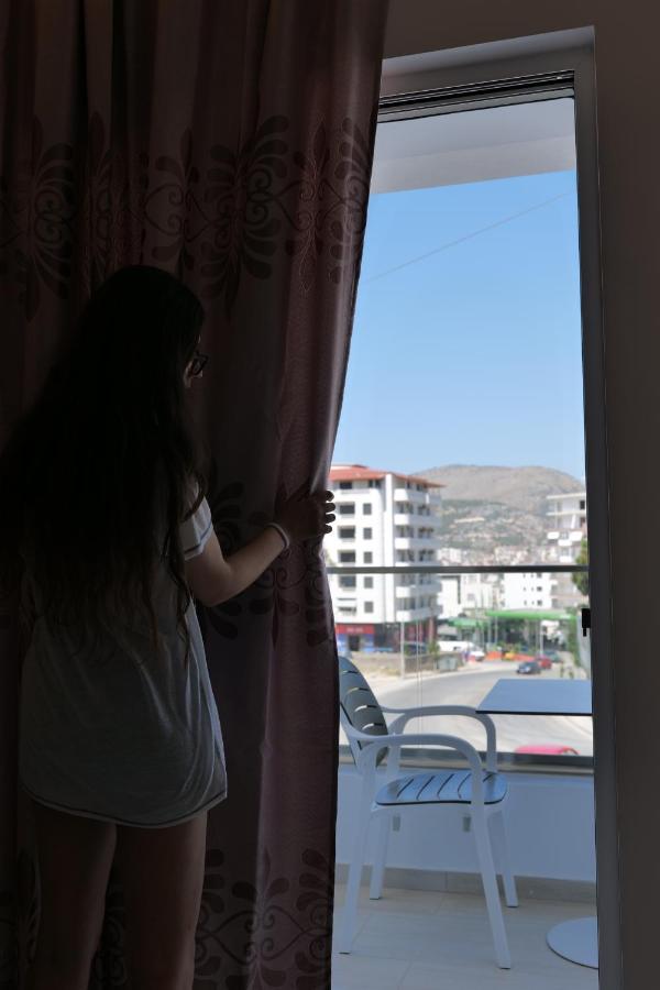 Lumi Hotel Sarande Bagian luar foto