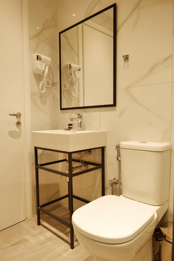 Lumi Hotel Sarande Bagian luar foto