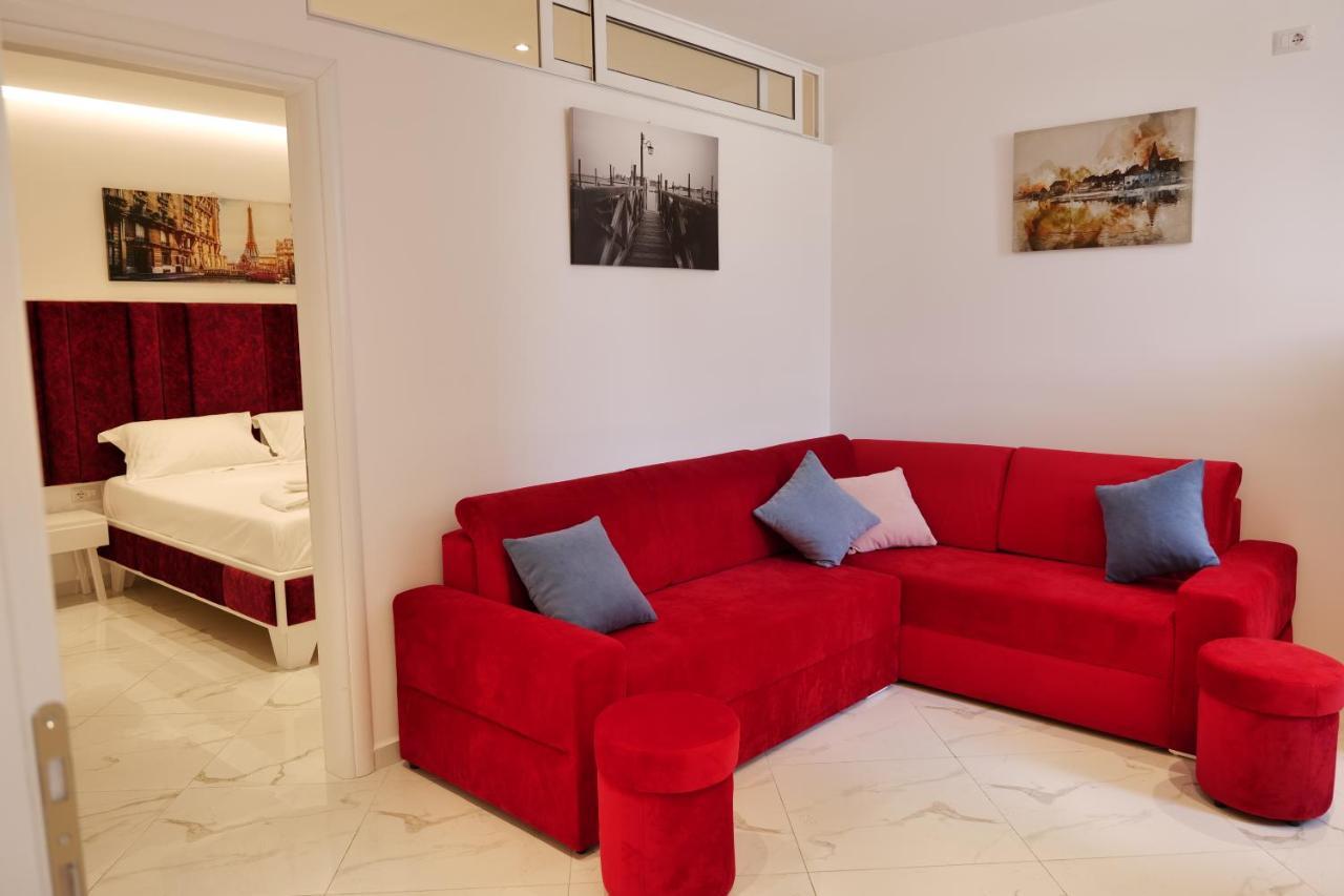 Lumi Hotel Sarande Bagian luar foto