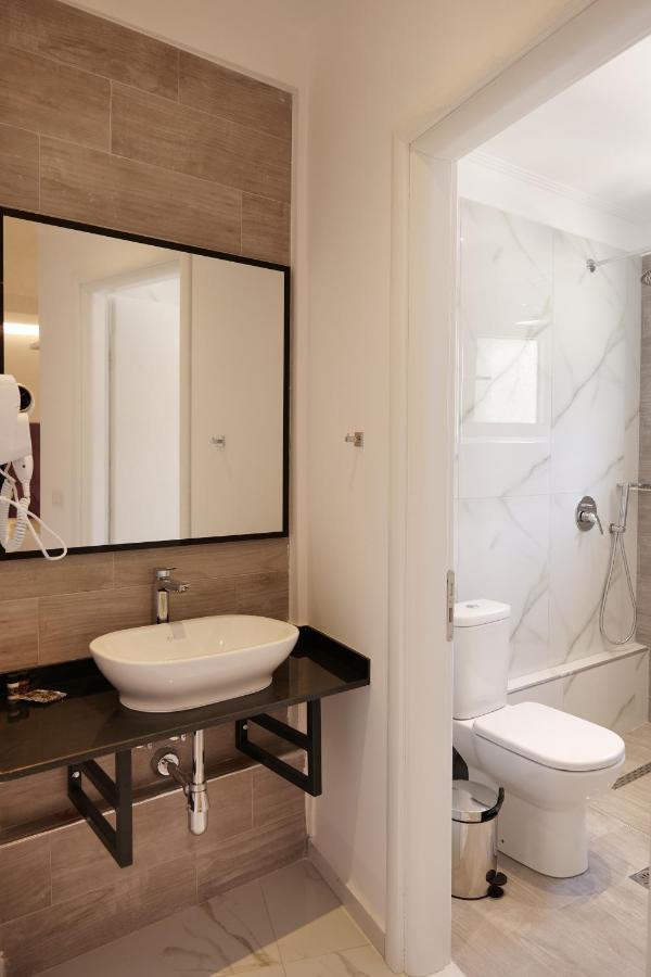 Lumi Hotel Sarande Bagian luar foto