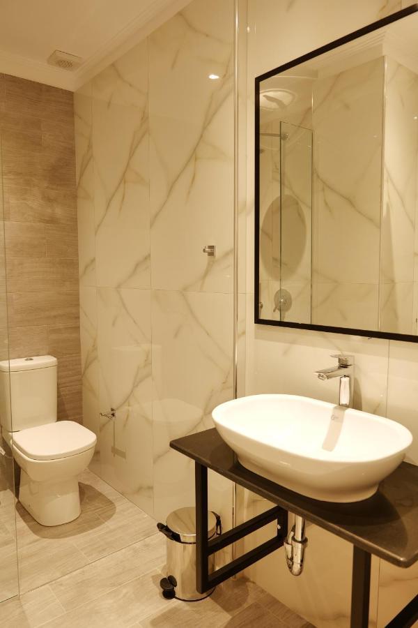 Lumi Hotel Sarande Bagian luar foto