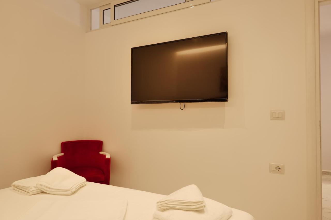 Lumi Hotel Sarande Bagian luar foto